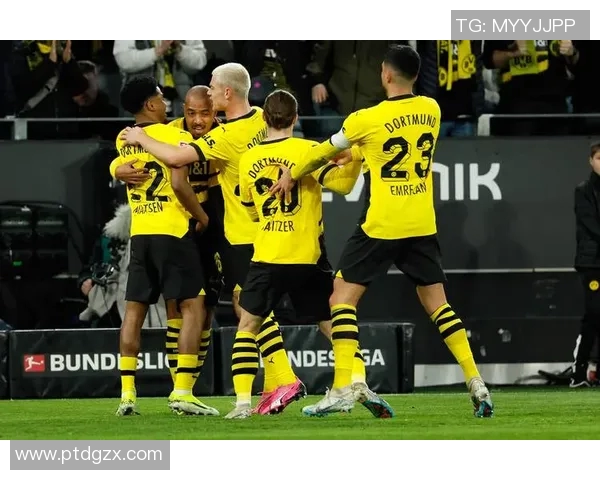 德甲大战：拜仁慕尼黑惊险击败多特蒙德，激起热烈升温！